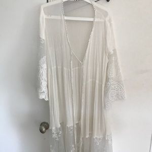 White and lace kimono